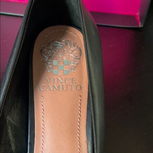 Vince Camuto size 8 heels - Picture 2 of 12